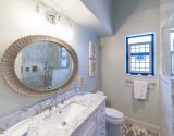 Guest Bathroom 1-1