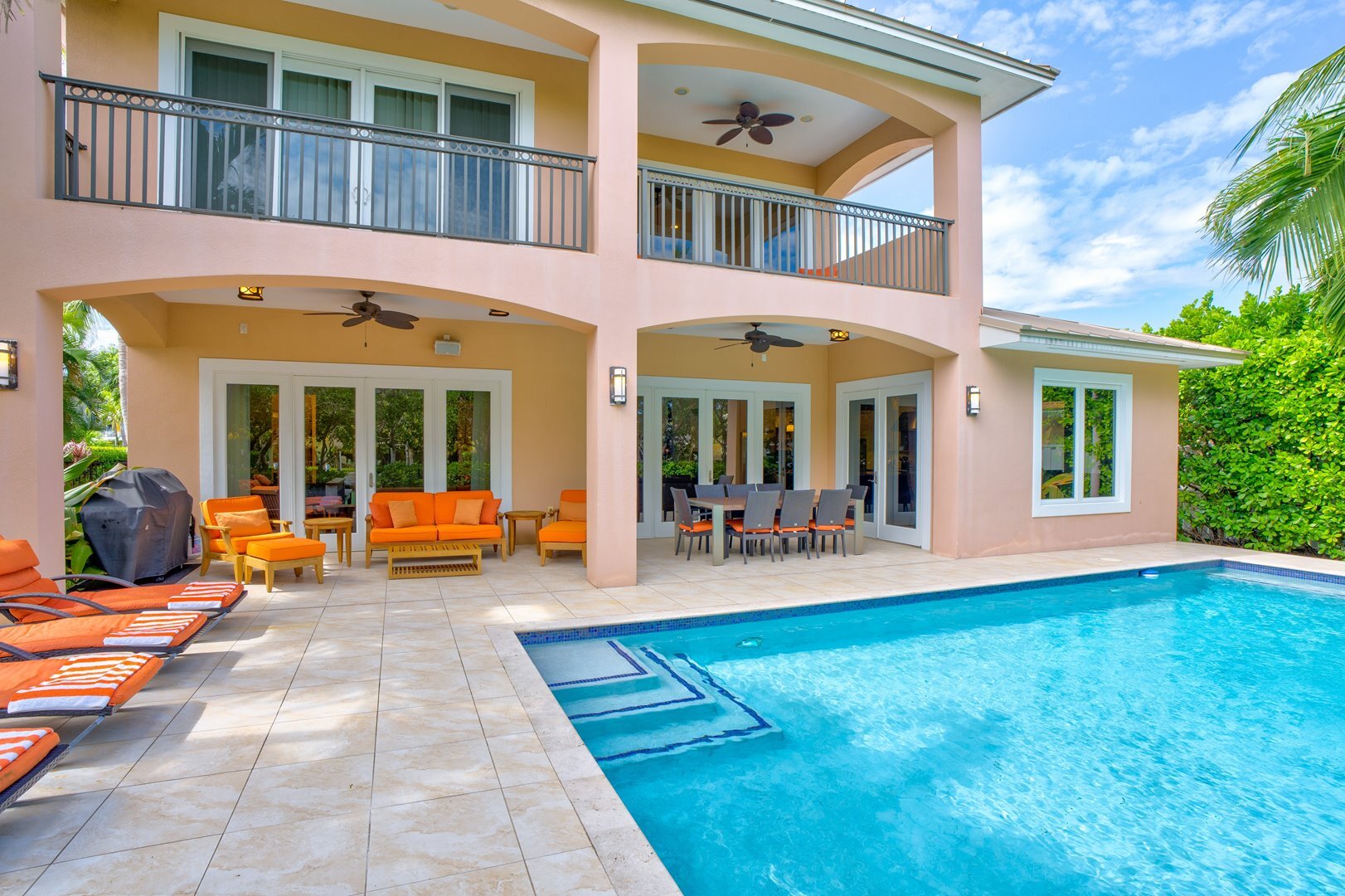 Welcome to M12 — your coastal escape in the Florida Keys!